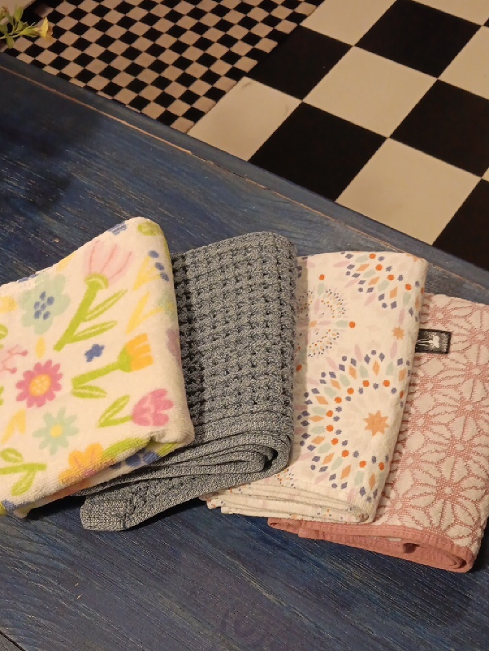 Set of 4 Kitchen Dish Towels